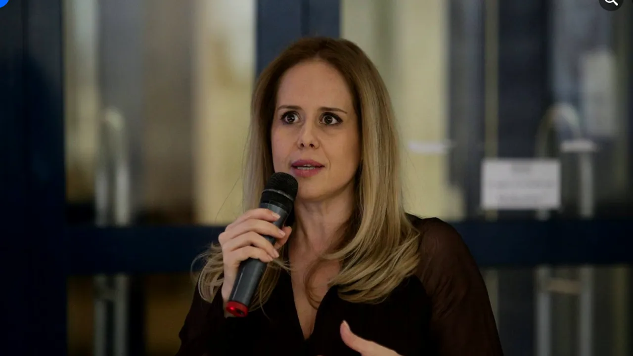 Mâncatul seara – ÎNGRAȘĂ sau nu? Ce spune nutriționistul Mihaela Bilic despre acest mit