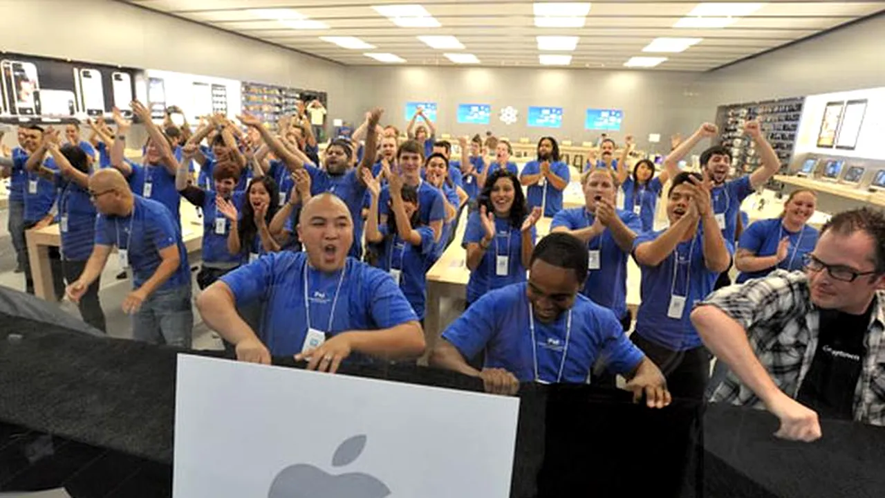 IMAGINI din restaurantul cu autoservire în care mănâncă angajații Apple