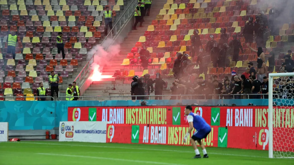 Steaua și Dinamo, amenzi cumulate de peste 100.000 lei după violențele de pe Arena Națională! Cele două echipe, în imposibilitatea de a găzdui partide pe teren propriu