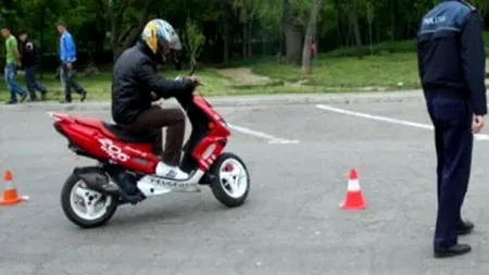 Conducătorii de mopede vor intra în legalitate: reglementările au fost publicate în Monitorul Oficial