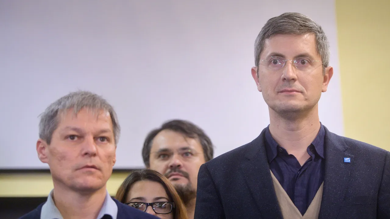 PLUS a decis începerea discuțiilor cu USR pentru ca cele două partide să fuzioneze