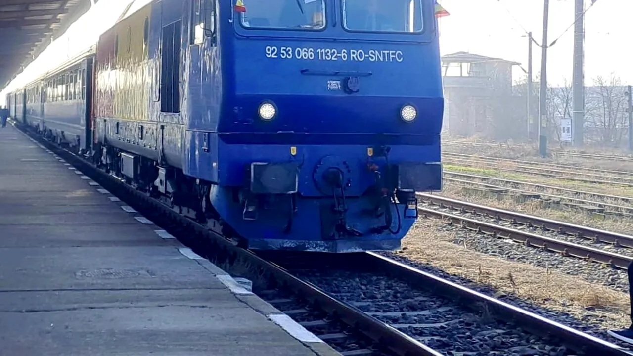 Traficul feroviar a fost BLOCAT între stațiile Ramificația Borcea și Fetești din cauza unei defecțiuni la locomotiva unui tren de marfă