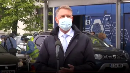 (VIDEO) Klaus Iohannis, în vizită la primul centru drive-thru din Capitală: „La aceste centre se poate prezenta oricine dorește, inclusiv românii din diaspora. Suntem într-o nouă fază a pandemiei”