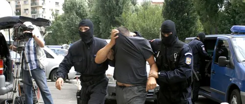 Percheziții în București și Dâmbovița, fiind vizate șase persoane suspectate de furturi și tâlhării