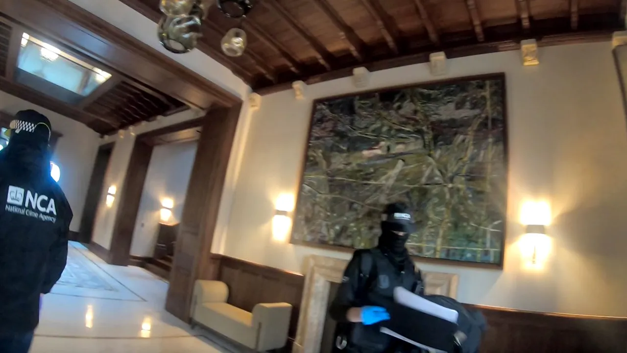 Ce a pățit un miliardar rus la Londra. Au năvălit peste el în vila de lux din selectul cartier Pimlico, unde stau nababii lumii