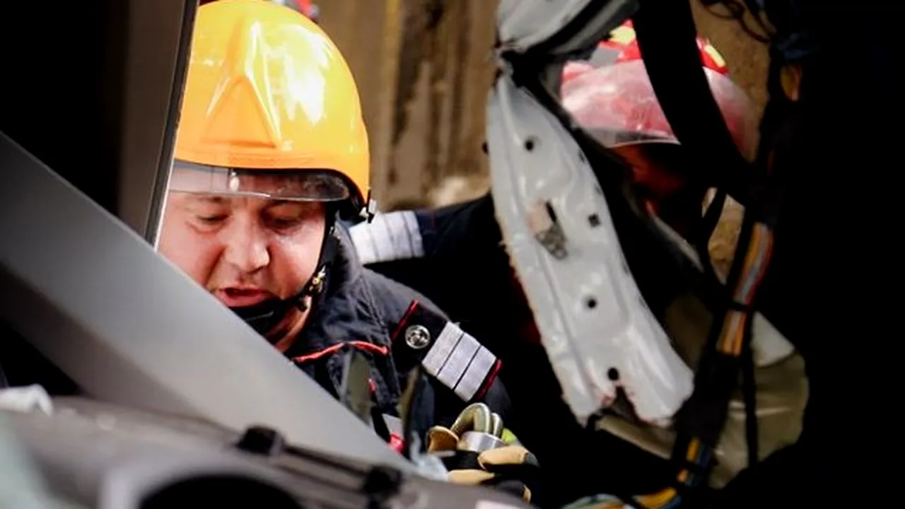 ISU, mesaj emoționant despre salvatori: Vorbește cu victima, o încurajază: „N-ai nimic, stai liniștit