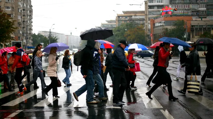 PROGNOZA METEO. Cod galben de ploi și vijelii în București și 20 de județe
