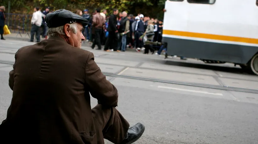 Femeie lovită de tramvai în Capitală