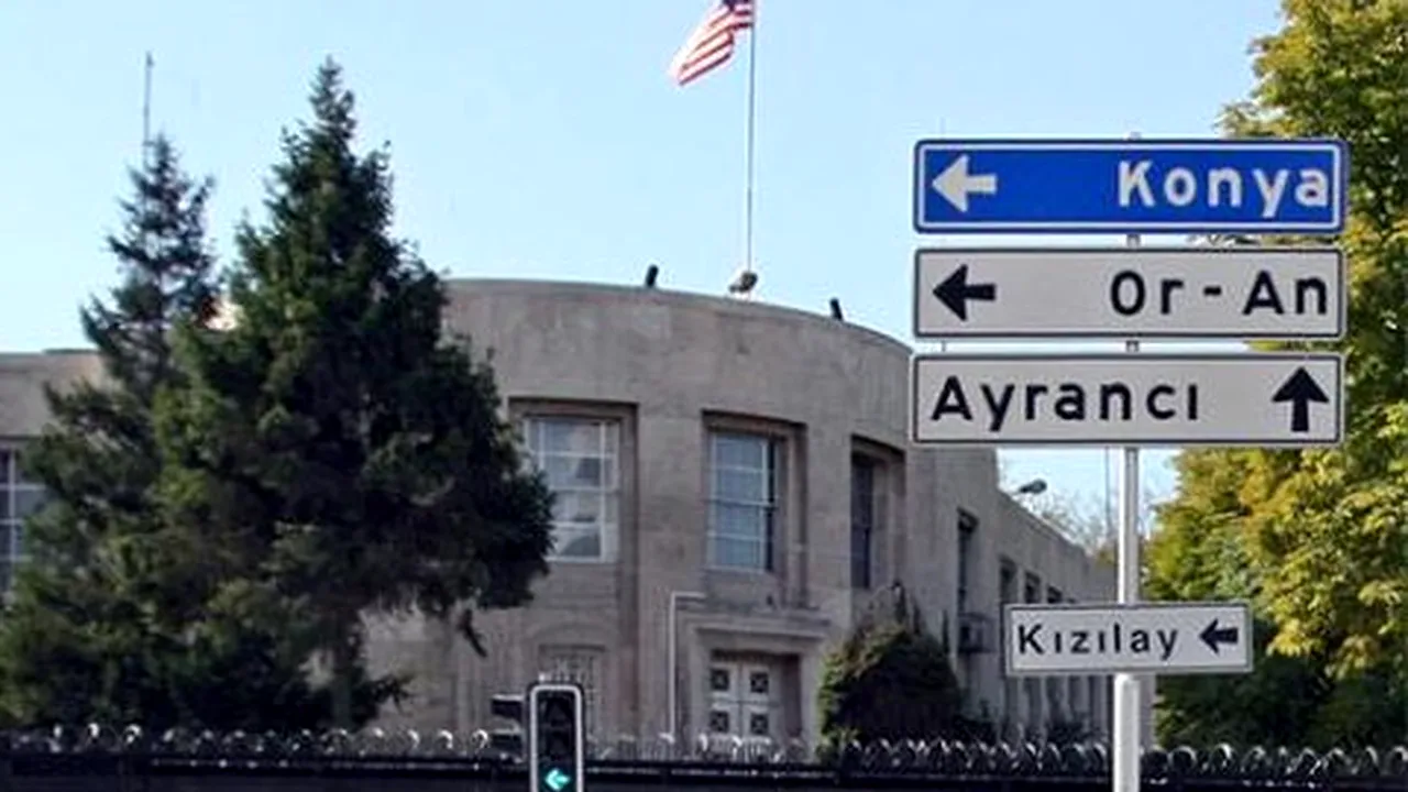 Un bărbat, reținut după ce a deschis focul în fața Ambasadei SUA de la Ankara