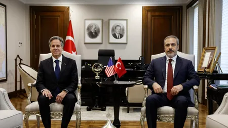„Baby Killer Blinken” / Secretarul de Stat al SUA a fost întâmpinat cu proteste la Ankara / Blinken nu se vede cu Erdoğan
