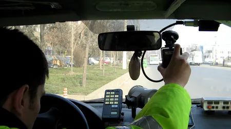 Un șofer gonea spre mare, cu aproape 230 km/h. Ce a pățit bărbatul, după ce a fost oprit de polițiștii rutieri pe A2