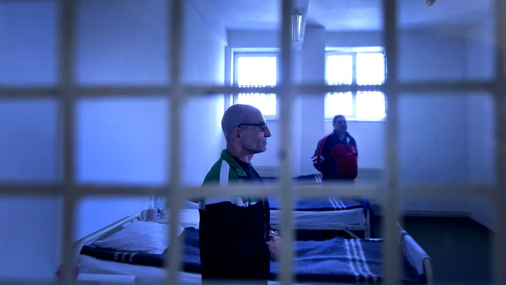 Un deținut din Penitenciarul Aiud a reclamat că îi sunt îngrădite drepturile, după ce nu a primit meniul dorit