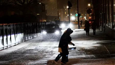 Stare de urgență în New York. Peste 1.700 de zboruri au fost anulate din cauza zăpezii