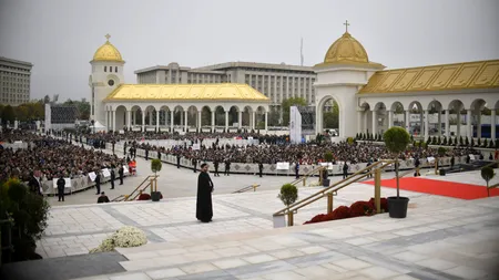 Care este noul program de vizitare a Catedralei Mânturii Neamului. Miercuri se încheie pelerinajul. Anunțul oficial al Patriarhiei