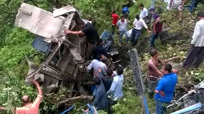 Cel puțin 44 de morți în urma unui accident de transport în India