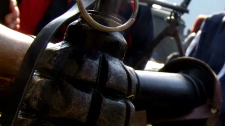 Angajații unui hipermarket din România au găsit o grenadă între cartofi