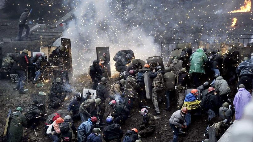 Filmul evenimentelor din Ucraina: de la un marș care a degenerat, la fuga lui Ianukovici din Kiev