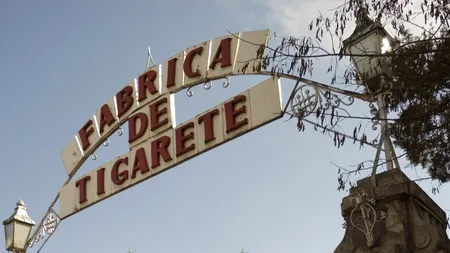 ULTIMUL FUM AL EPOCII DE AUR