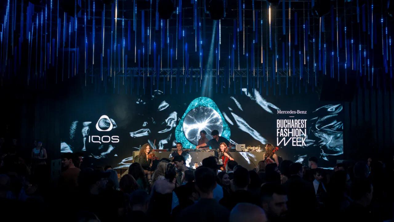 Fashion Talk by IQOS, prezentat de Zarug la Mercedes-Benz Bucharest Fashion Week. Moda a depășit limitele catwalk-ului