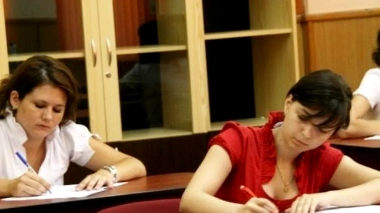 REZULTATE DEFINITIVAT 2013. 48% dintre candidați au promovat examenul național de definitivare în învățământul preuniversitar