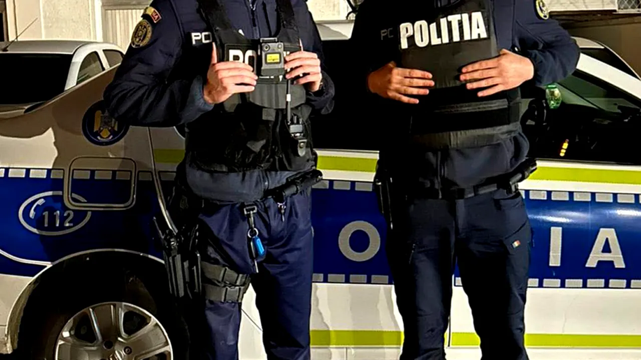 Un echipaj de poliție a fost atacat de săteni în Sintești, Ilfov. A fost nevoie de intervenția Serviciului pentru Acțiuni Speciale