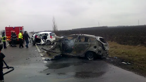 Grav accident în Vaslui: doi șoferi, răniți grav, după ce s-au ciocnit frontal cu mașinile