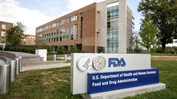 Autoritatea SUA pentru medicamente vrea ca producătorii de vaccinuri COVID-19 să extindă avertizarea privind riscul de inflamații cardiace rare