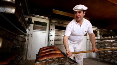 Cât bani dau românii pe cozonaci și pască de Paște