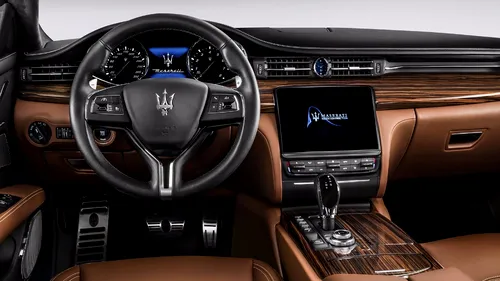 Maserati, la preț de Duster. Cum poți lua mașini de lux de la ANAF cu sub 10.000 de euro