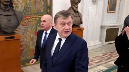 Crin ANTONESCU se apropie de candidatură fără discuții cu jurnaliștii. „Domnul președinte a ordonat. Mă aflu în subordinele COMANDANTULUI”