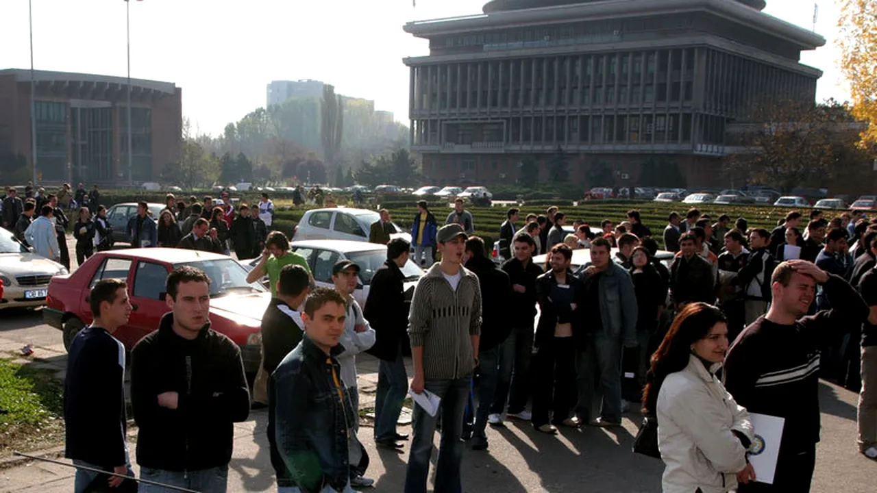 Universitățile își deschid porțile luni. Peste 500.000 de studenți reîncep cursurile