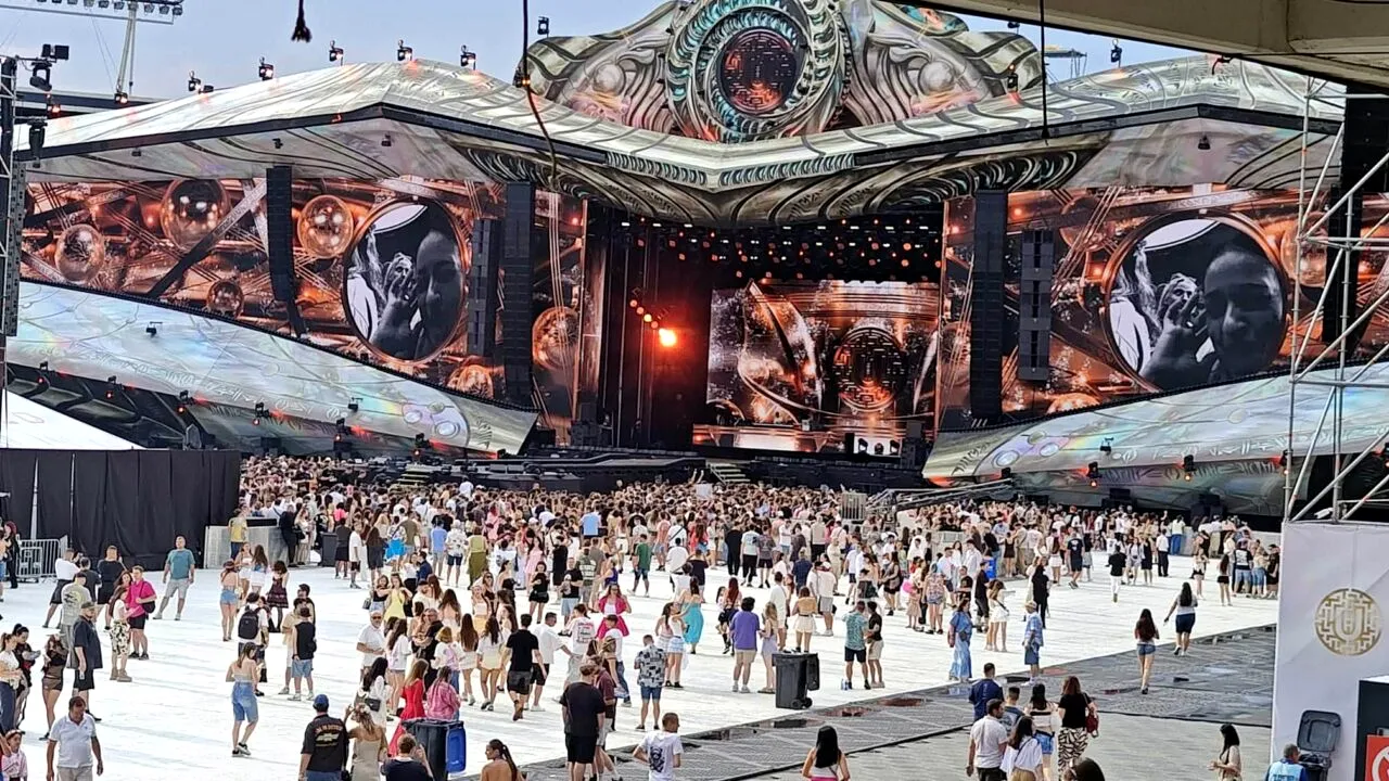 ANPC a făcut controale la Untold 2026. Ce au descoperit inspectorii după ce au verificat 54 de operatori