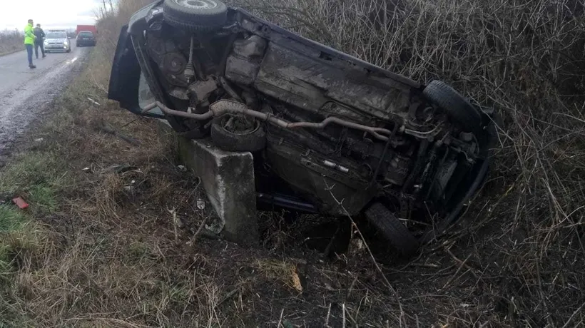 Tragic accident în Cluj. Un adolescent de 16 ani a murit după ce a condus o mașină și a intrat într-un cap de pod