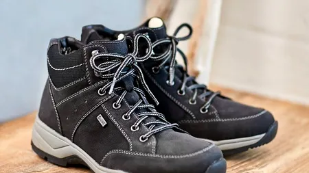 SUTE de angajați rămân ȘOMERI. O mare fabrică de pantofi din România SE ÎNCHIDE. Care este EXPLICAȚIA companiei