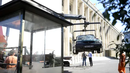 Un șofer a intrat intenționat cu mașina în gardul Guvernului. Motivul surprinzător pe care li l-a spus polițiștilor