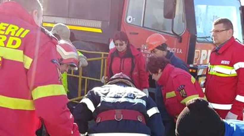 Un bărbat a fost salvat de pompieri la Constanța, după ce a căzut într-o gaură de canal