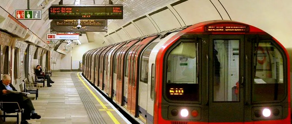 Demers INEDIT. Metroul din Londra va avea automate cu POVESTIRI scurte