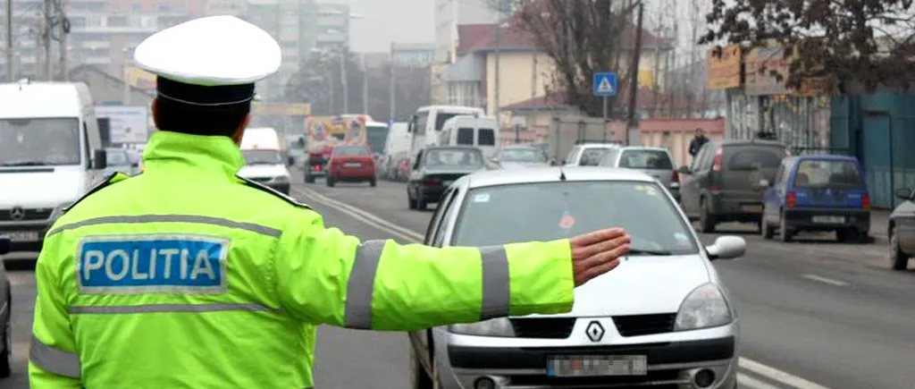 Doi polițiști care dirijau traficul, loviți de o mașină la ieșirea din Galați!