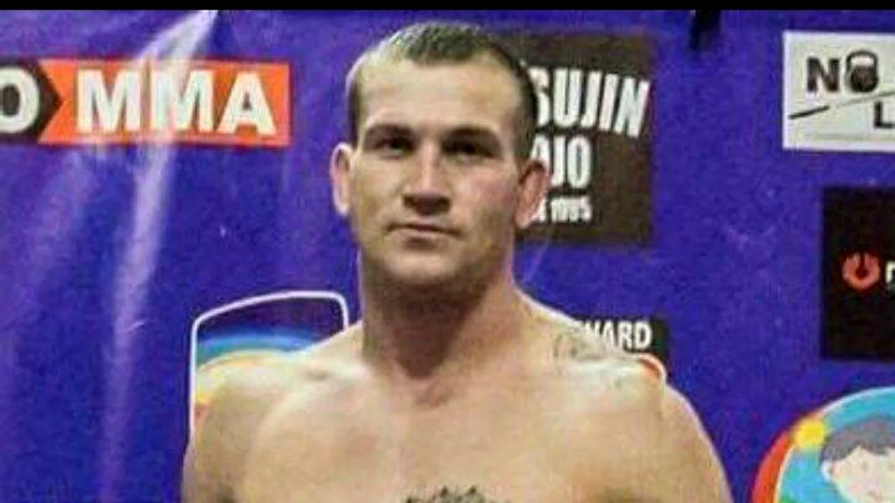 VIDEO| Un cunoscut luptător MMA, reținut de polițiști, după ce a comis un jaf armat în București