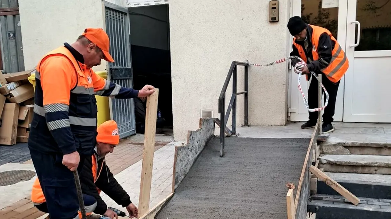 (P) Primăria Sectorului 5 amenajează rampe de acces și în blocurile de pe Calea Rahovei