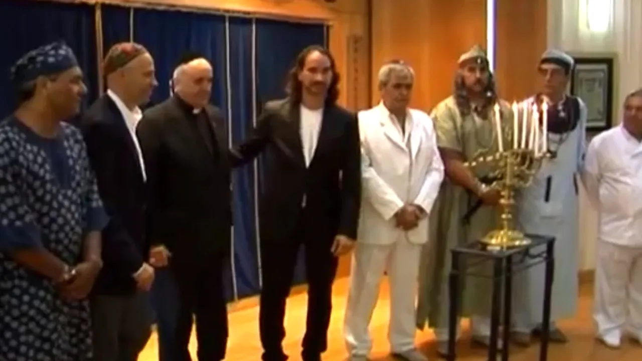 NOUL PAPĂ, JORGE MARIO BERGOGLIO, PAPA FRANCISC, a sărbătorit Hanuka alături de evreii din Buenos Aires, anul trecut. VIDEO