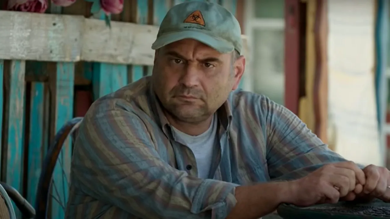 Celentano din „Las Fierbinți” îl critică pe Iohannis: „E ușor să te duci la golf sau la piramide! Dacă taci, nici nu meriți să fii lider!”