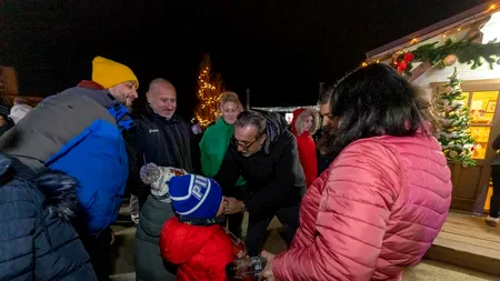 În noaptea de Moș Nicolae, s-a deschis târgul sărbătorilor de la Buzău/