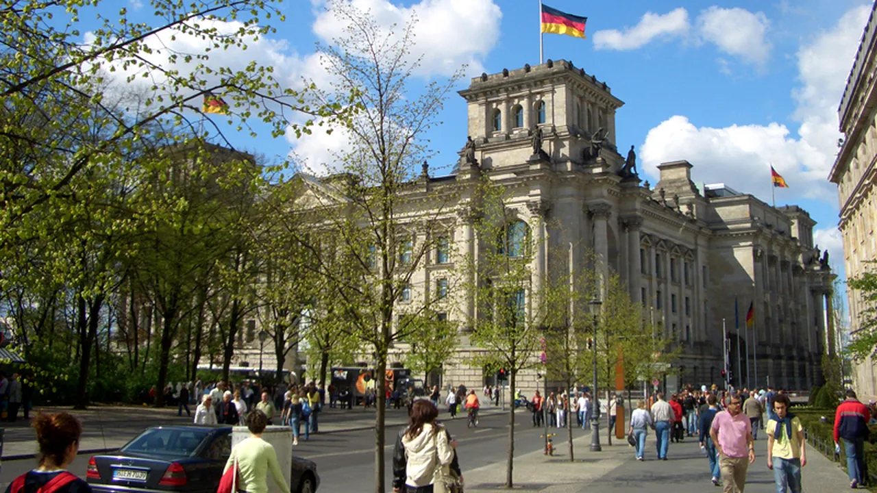 Estimarea de creștere economică a Germaniei pentru 2013, revizuită puternic în scădere. 