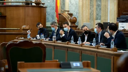 Miniștrii USR și PLUS, la cuțite! Echipa Dan Barna nu vrea să părăsească Guvernul, tabăra lui Dacian Cioloș cere capul premierului Cîțu