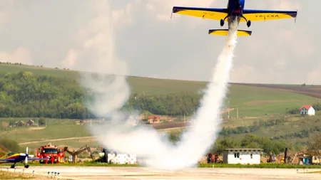 Aproximativ 10.000 de spectatori au asistat la Aeronautic Show de la Lacul Surduc