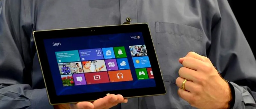 Bloomberg: Tableta Surface a Microsoft nu are aplicații suficiente să concureze iPad