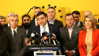 George SIMION: „Racul, Broasca și Știuca o să ducă țara asta și mai mult în prăpastie. Nu ne ducem la un simulacru de consultări”