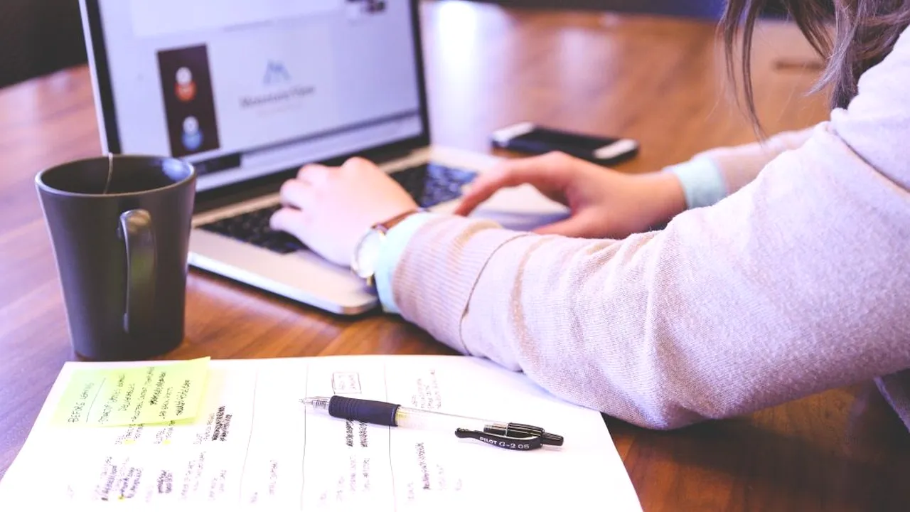 Dezbatere: Săptămâna de lucru de patru zile în Spania / Ideea divizează guvernul