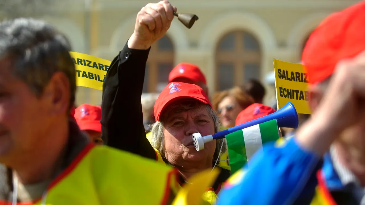 Planul salarial al Guvernului pentru profesori. Cele trei etape propuse de Ministerul Muncii. DOCUMENT